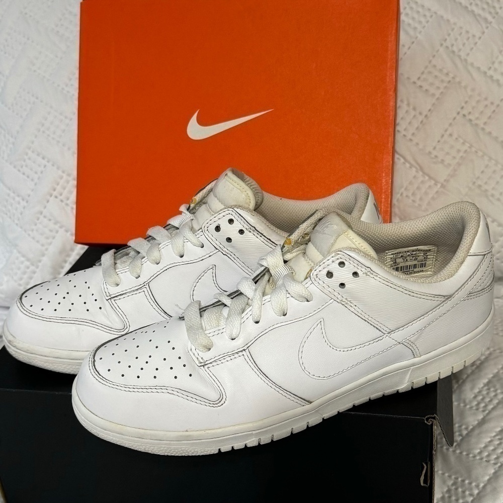 Nike Dunks Triple White 2007 ‘07 Woman Lady Size 10 Sneakers Running Shoes - Picture 1 of 9